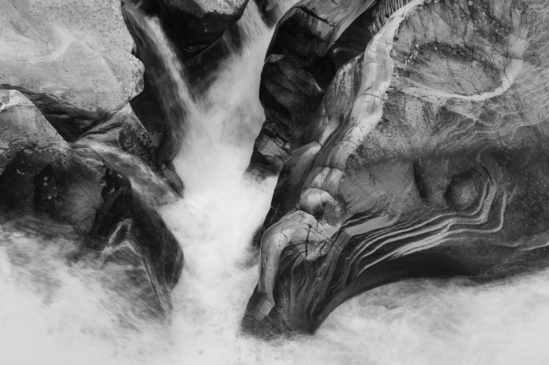 River Garry: Rocks and Water 6